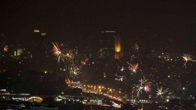 Pesta Kembang Api di Silang Monas