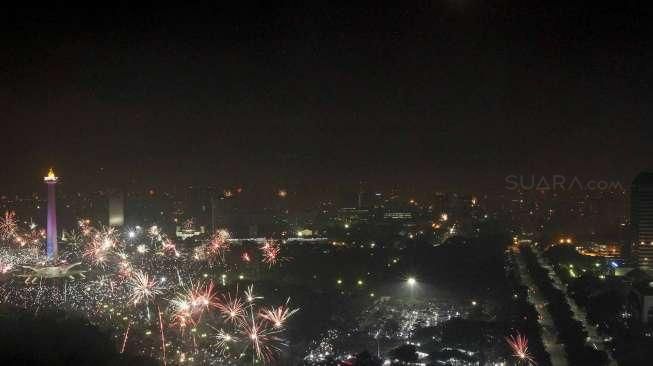 Pesta Kembang Api di Silang Monas