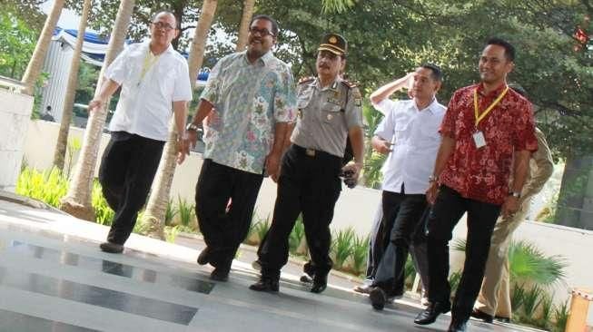 Penyidik KPK memeriksa Gubernur Banten Rano Karno, Kamis (7/1/2016), di Gedung KPK, Jakarta, sebagai saksi terkait kasus dugaan suap dalam rencana pembentukan bank baru di Banten. [Suara.com/Oke Atmaja]