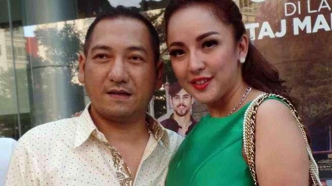 Regina Disebut Perempuan Aneh dan Tidak Jelas Asal Usulnya