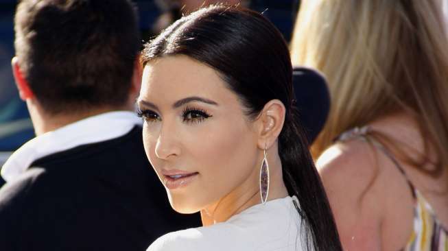 Ibunda Disebut Dalang Pembuatan Video Seks Kim Kardashian