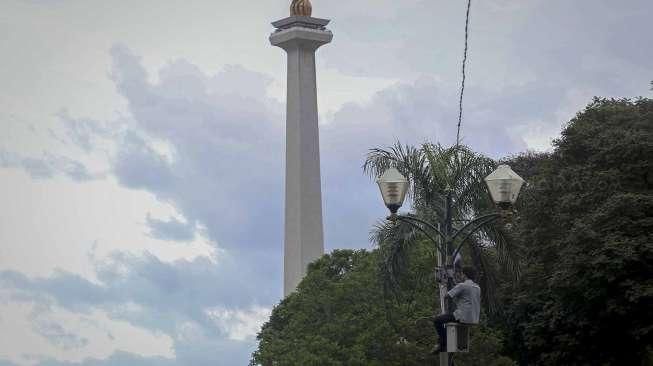 Ribuan Lampu  Akan Dipasang di Monas