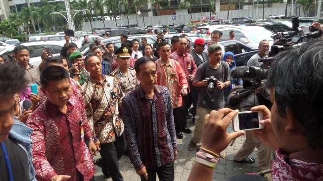 Presiden Joko Widodo ingin tunjukkan kepada dunia, bahwa Indonesia aman. 