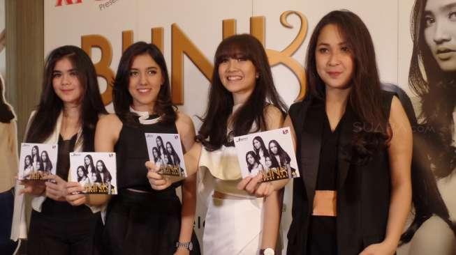 Rilis Album ke-2, Blink Hapus Imej "Girlband"