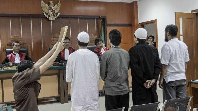 Sidang Tujuh Simpatisan ISIS