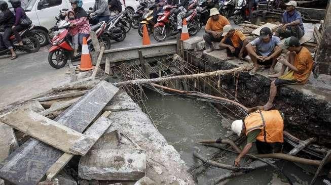 Sandiaga Sebut Penyebab Kemacetan Tanah Abang Karena Galian Kabel