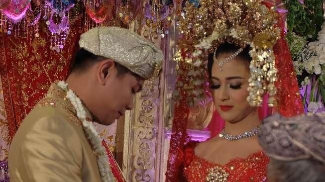 Minta Maaf ke Ortu Jelang Akad Nikah, Nina Zatulini Menangis