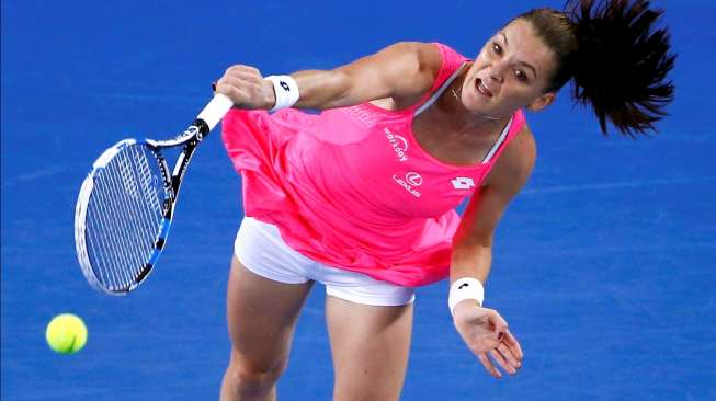 Sharapova ke 16 Besar "Berkat" Ganti Baju, Radwanska Tahan Sakit