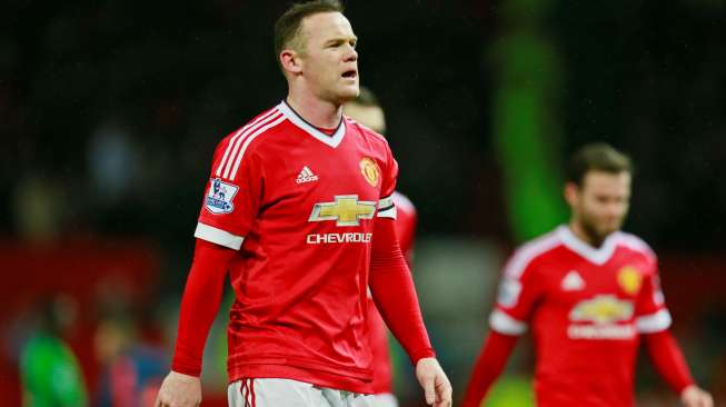 Bela Van Gaal, Rooney Salahkan Pemain