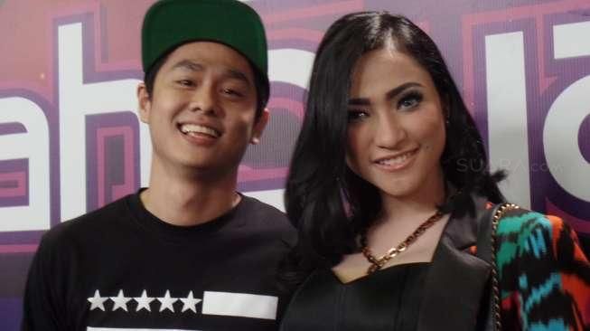 Inikah Pacar Amel Alvi?