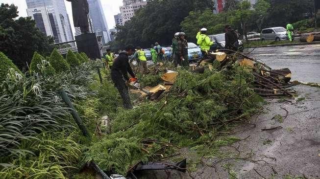 Hujan Badai di Lebak Bulus Tewaskan Wahyu