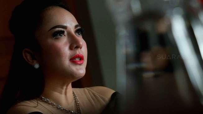 Kabar Punya Pacar Baru, Regina: Anak Buahnya Jokowi Kali