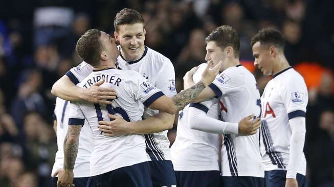 Bungkam Watford, Spurs Langkahi Manchester City