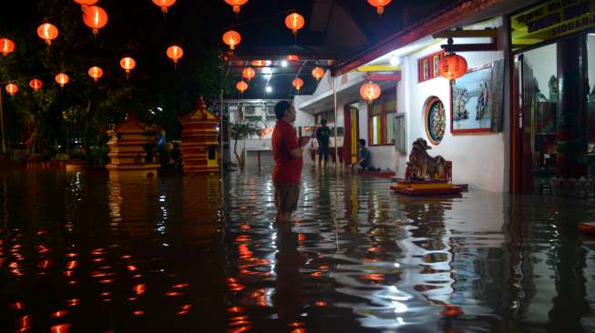 Sumbar Banjir karena Hujan Tak Henti Jelang Imlek