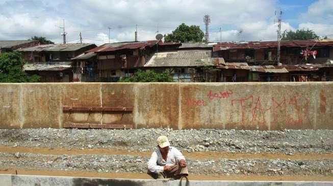 Penambahan Pintu Air di Kampung Pulo