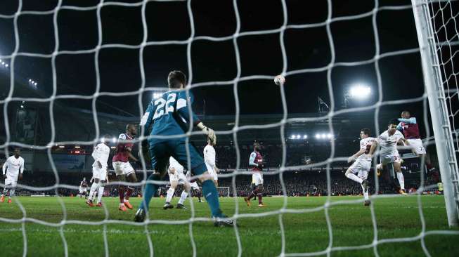 Gol Pertama Penuh Makna Ogbonna untuk The Hammers