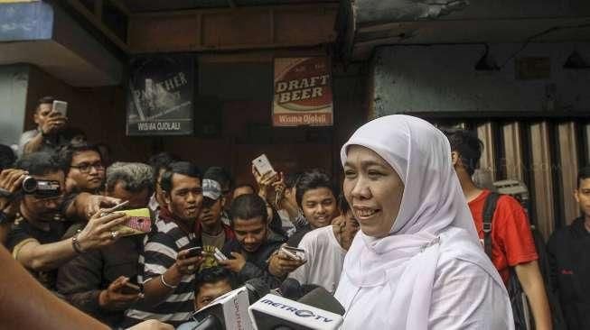 Mensos Nangis di Makam Balita yang Diperkosa dan Dibunuh