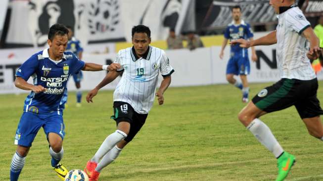 Persib Tundukkan PSS Sleman 4-2