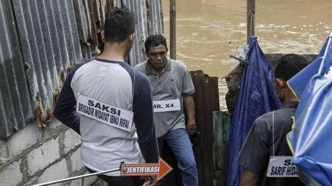 Rekontruksi Penyerangan Polisi di Berlan