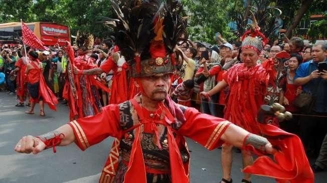 Pengobatan Tangsin Jadi Daya Tarik Cap Go Meh