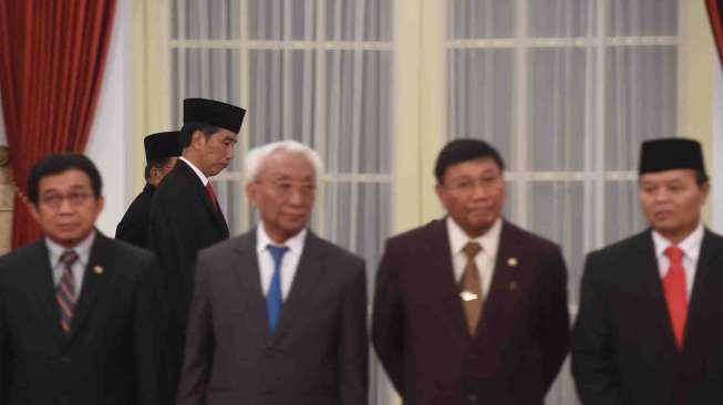 Jokowi Lantik Direksi BPJS