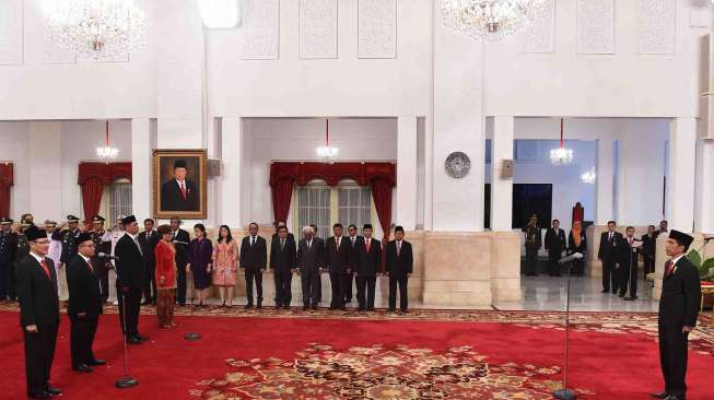 Jokowi Lantik Direksi BPJS
