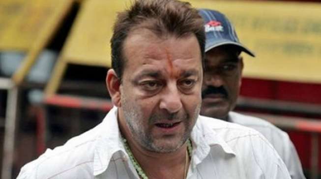 Bebas, Sanjay Dutt Rileks di rumah Salman Khan