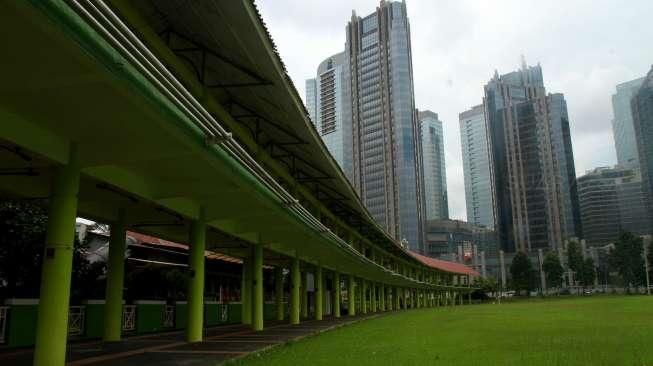 Kementerian Lingkungan Hidup dan Pemprov DKI Jakarta berencana mengubah fungsi Senayan Golf Driving Range.