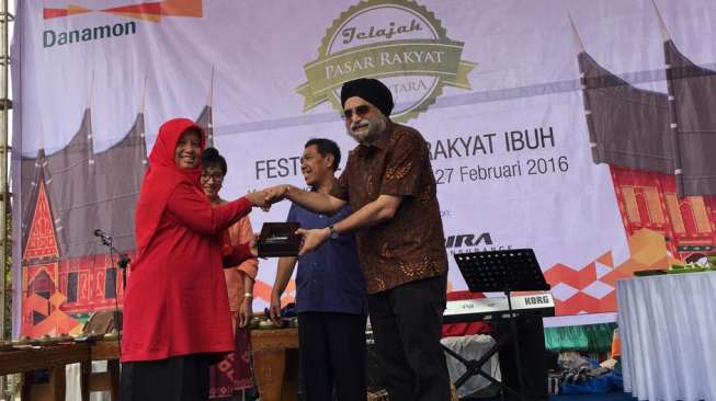 Danamon Gelar Festival Pasar Rakyat di Sumatera Barat