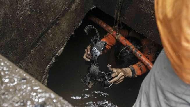 Menjadi salah satu penyebab banjir di wilayah Ibu Kota.