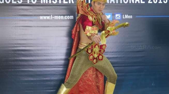 Gending Sriwijaya Hantarkan Kenny Austin Raih "Best Costume"