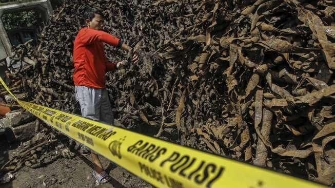 Kini masih dalam penyelidikan petugas kepolisian Polda Metro Jaya.  