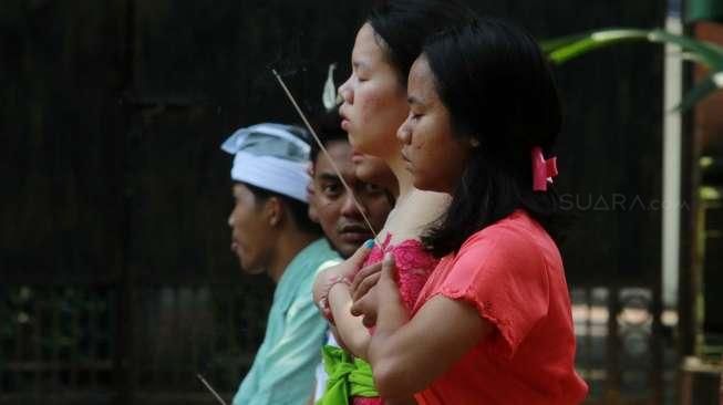 Belajar Sejarah Penyebaran Hindu di Desa Ekowisata Nyambu