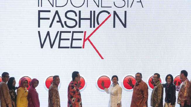 Indonesia Fashion Week 2016