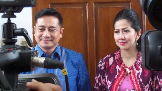 Ivan Fadilla dan Venna Melinda di Pengadilan Negeri Jakarta Selatan, Jumat (11/3/2016) [suara.com/Wahyu]