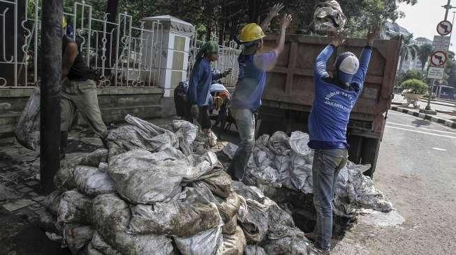 Misteri Kabel di Gorong-gorong Terungkap, Ini Reaksi Ahok