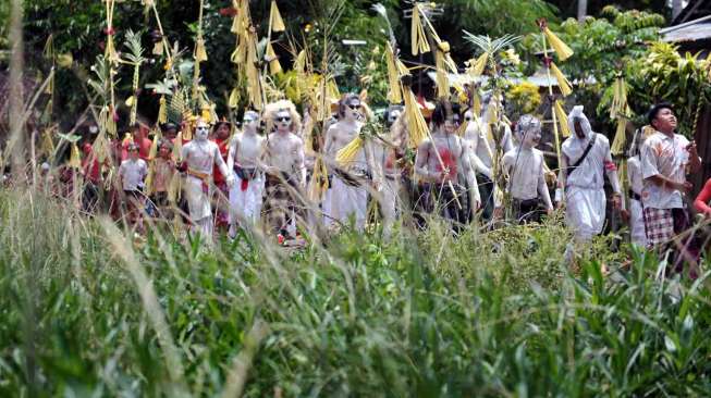 Tradisi Ngerebeg, Budaya Turun Temurun Pawai Menggunakan Riasan Seram