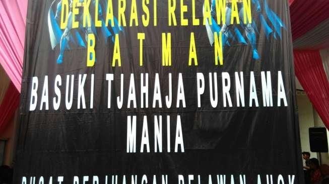 Dari Mana Sumber Duit Relawan Batman untuk Dukung Ahok?