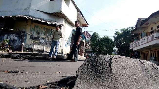 Jalan Amblas di Kemanggisan