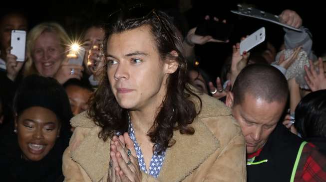 Harry Styles Punya Mata dan Dagu Paling Tampan, Ini Penjelasannya