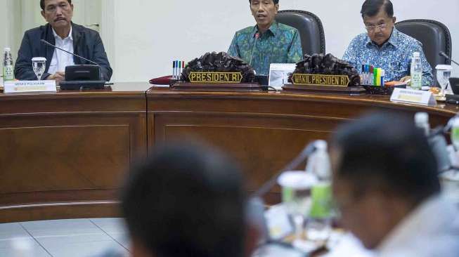 Rapat tersebut membahas soal pencucian uang dan penggelapan pajak. 