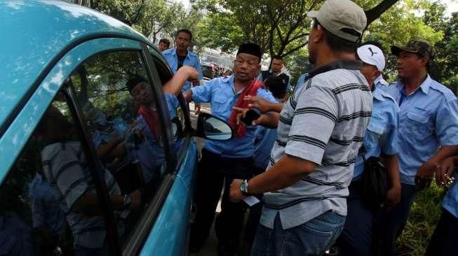 Demo Taksi Anarkis, Jokowi: Demo Hak, Tapi Tertib