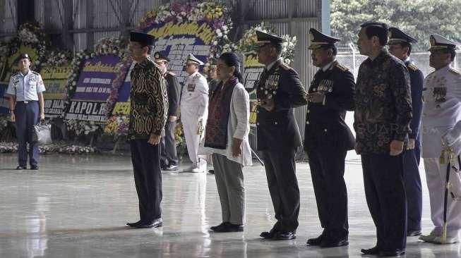 Jokowi Naikkan Pangkat 13 Prajurit Korban Kecelakaan Helikopter