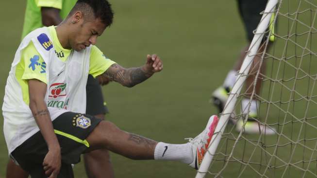 Neymar Tinggalkan Latihan, Tim Brasil Cemas