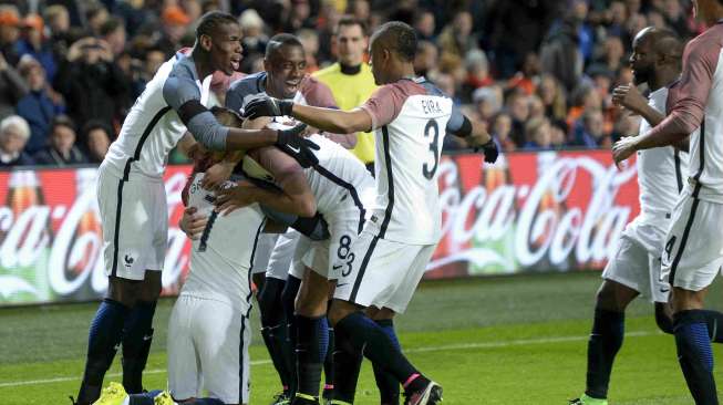 Matuidi Menangkan Prancis di Amsterdam Arena