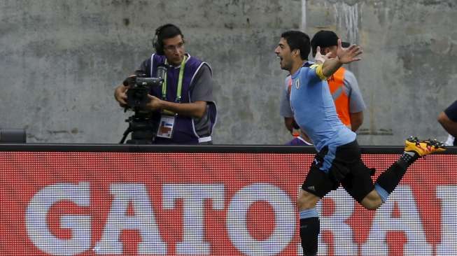 Suarez Curi Satu Poin untuk Uruguay dari Kandang Brasil