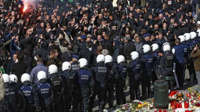 Demo Brussels Ricuh, Polisi Bentrok dengan Demonstran Bertopeng