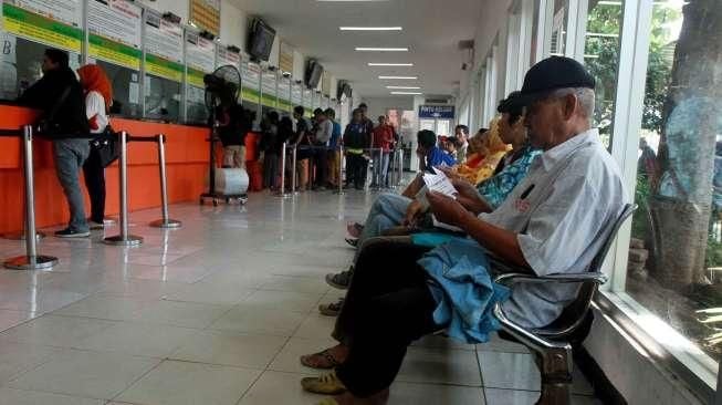 Penjualan Tiket Kereta Api Lebaran