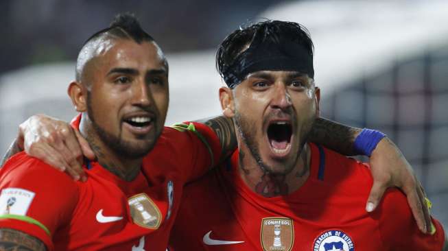 Cile Pesta Gol, Uruguay Susah Payah Tundukkan Peru