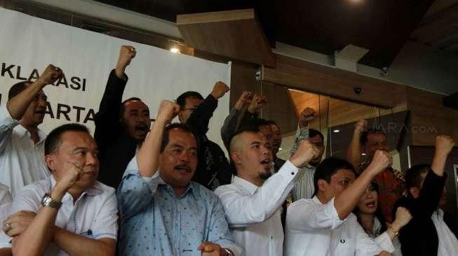 Mereka siap memberikan bantuan hukum kepada warga Jakarta yang merasa menjadi korban kebijakan Ahok.